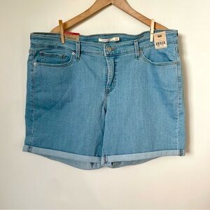 Levi's Mid Length Shorts Light Wash Size 18W NEW NWT